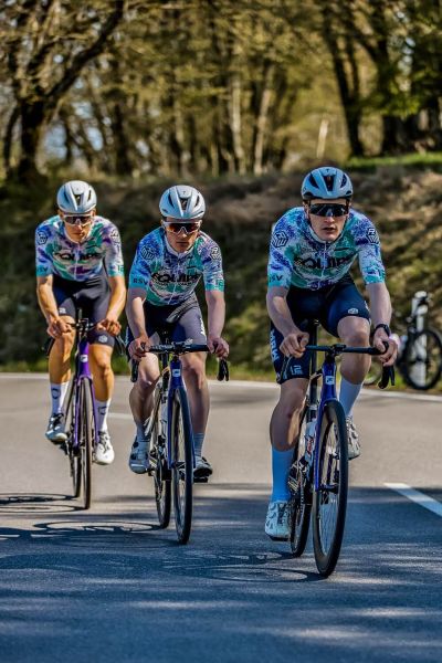 Radsport Team EQUIPE Stuttgart – Drei Fahrer frontal